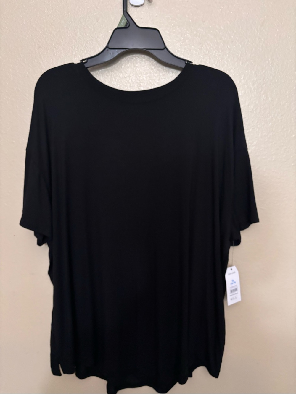 Time and Tru Black Short Sleeve Tunic Top